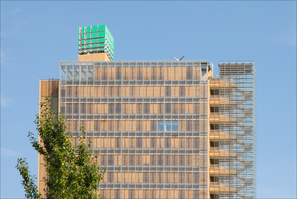 Le complexe administratif de Debis (Berlin) - Openverse - dalbera - by